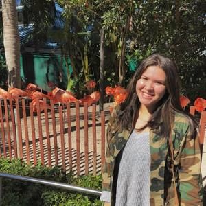 Meet your Posher, Gabriela